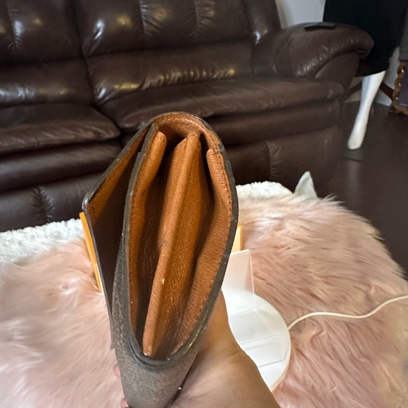 Louis Vuitton Sarah Long Wallet w/ Credit Card Slots, Box, Dust Bag & Chain - Picture 6 of 14